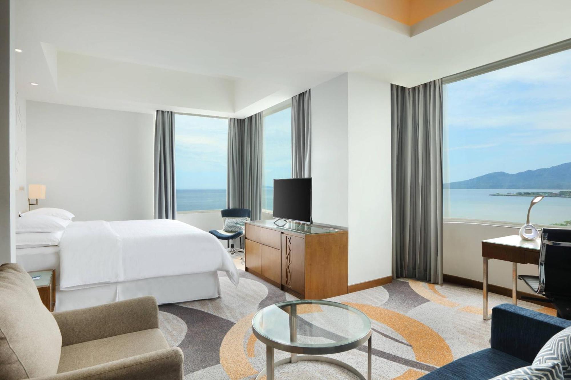 Four Points By Sheraton Манадо Экстерьер фото